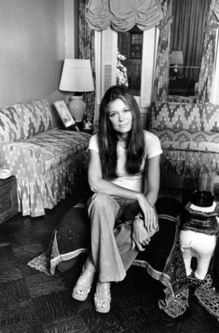 A photo of Steinem taken by Lynn Gilbert in 1977 