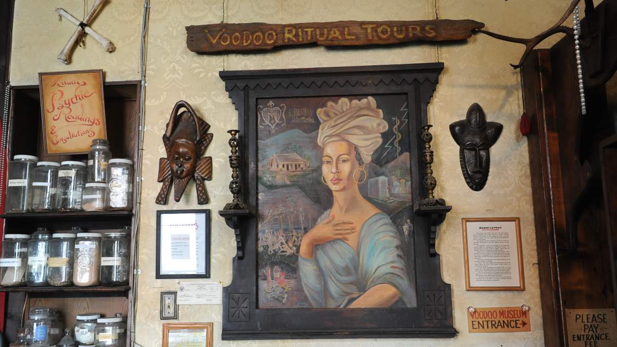 A New Orleans Voodoo Museum 